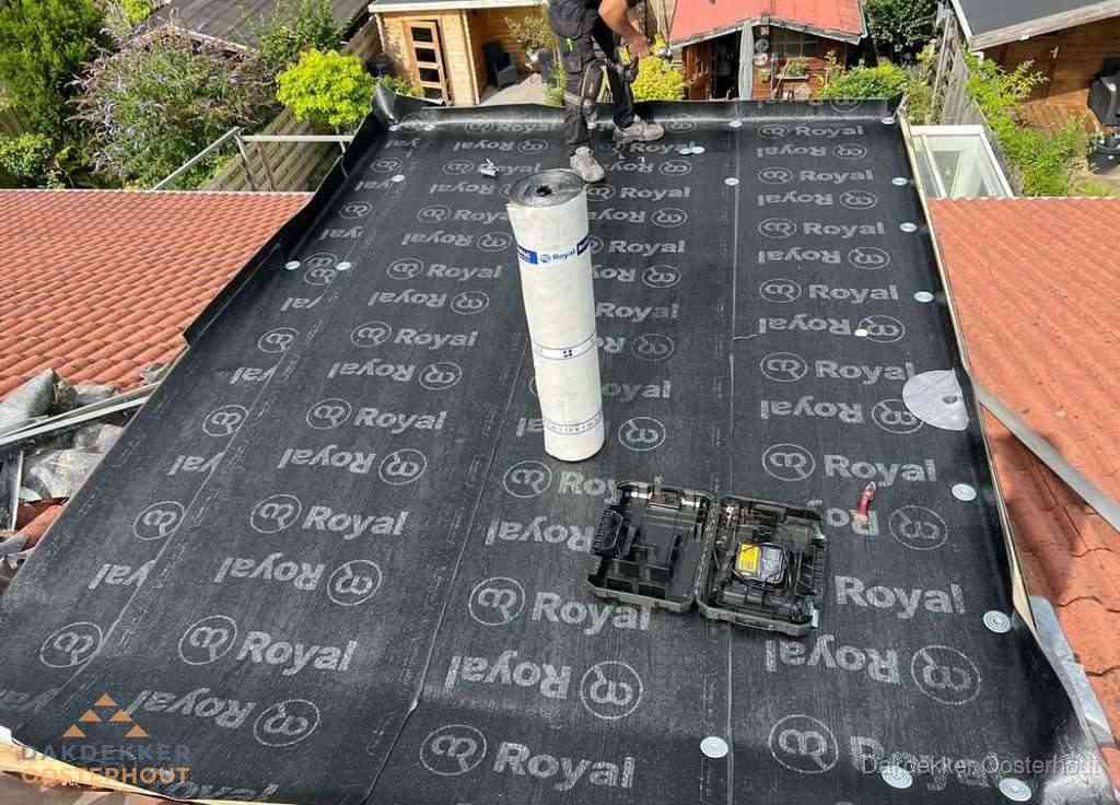 Dakrenovatie met Royal onderdak op plat dak in Oosterhout