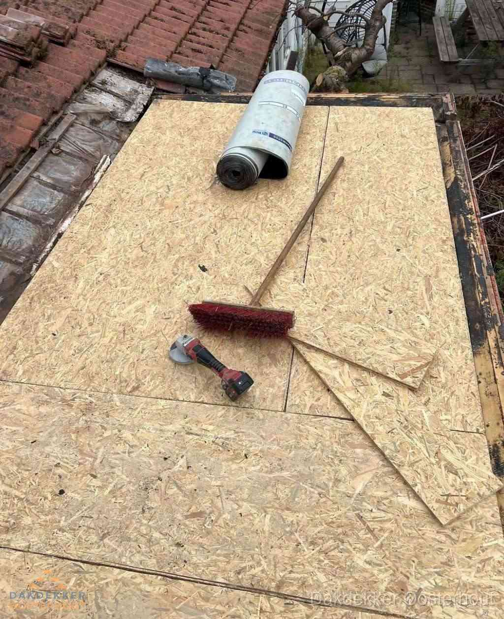 Dakrenovatie afgerond met nieuwe bitumen dakbedekking in Oosterhout