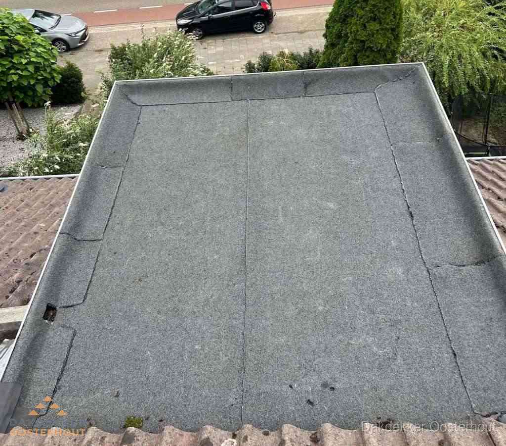 Dakbedekking schuur met bitumen in Oosterhout